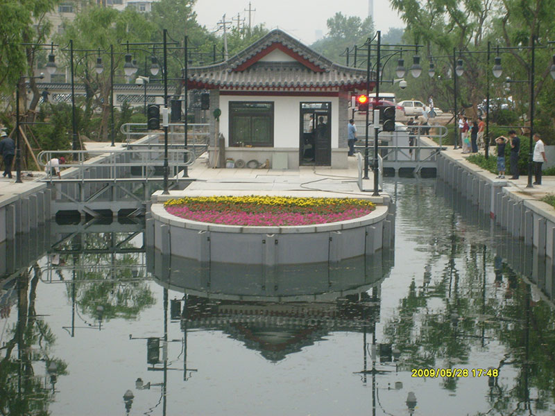 五龙潭山东一字门船闸